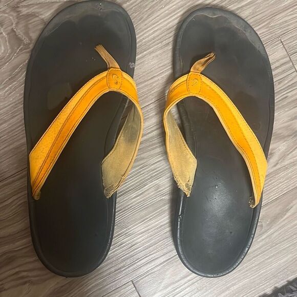 ✨OLUKAI Women's Ohana Sz 9 Sandals✨ - Picture 8 of 11